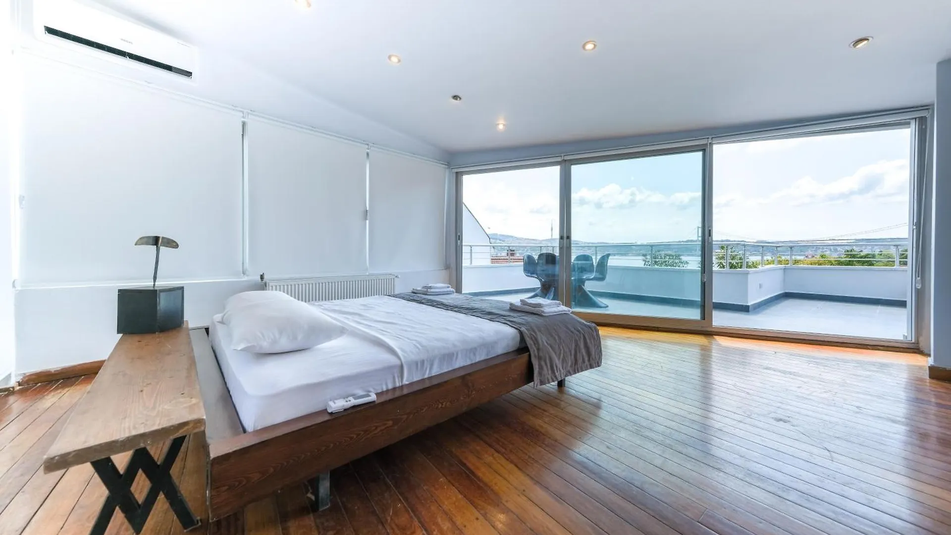 Maison Detroit : Iconic 3Br Triplex W/ Great Views Provincia di Provincia di Istanbul 0*,  Turchia